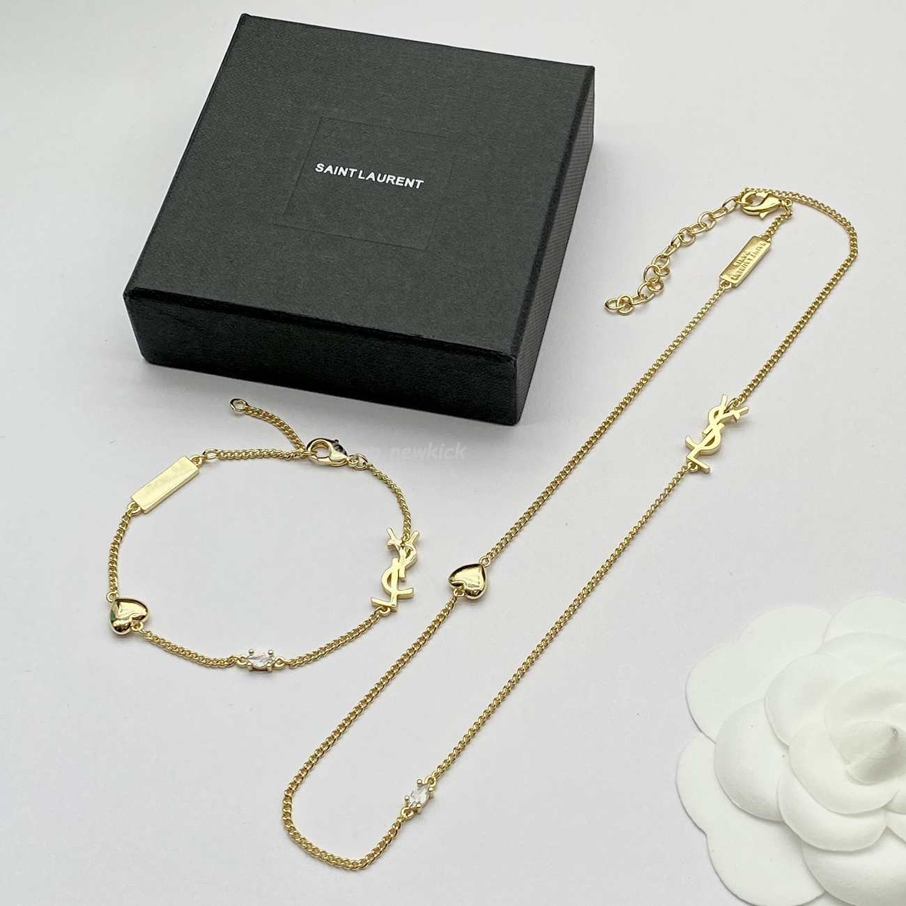 Saint Laurent Cassandre Heart Charm Bracelet Suit (2) - www.newkick.vip